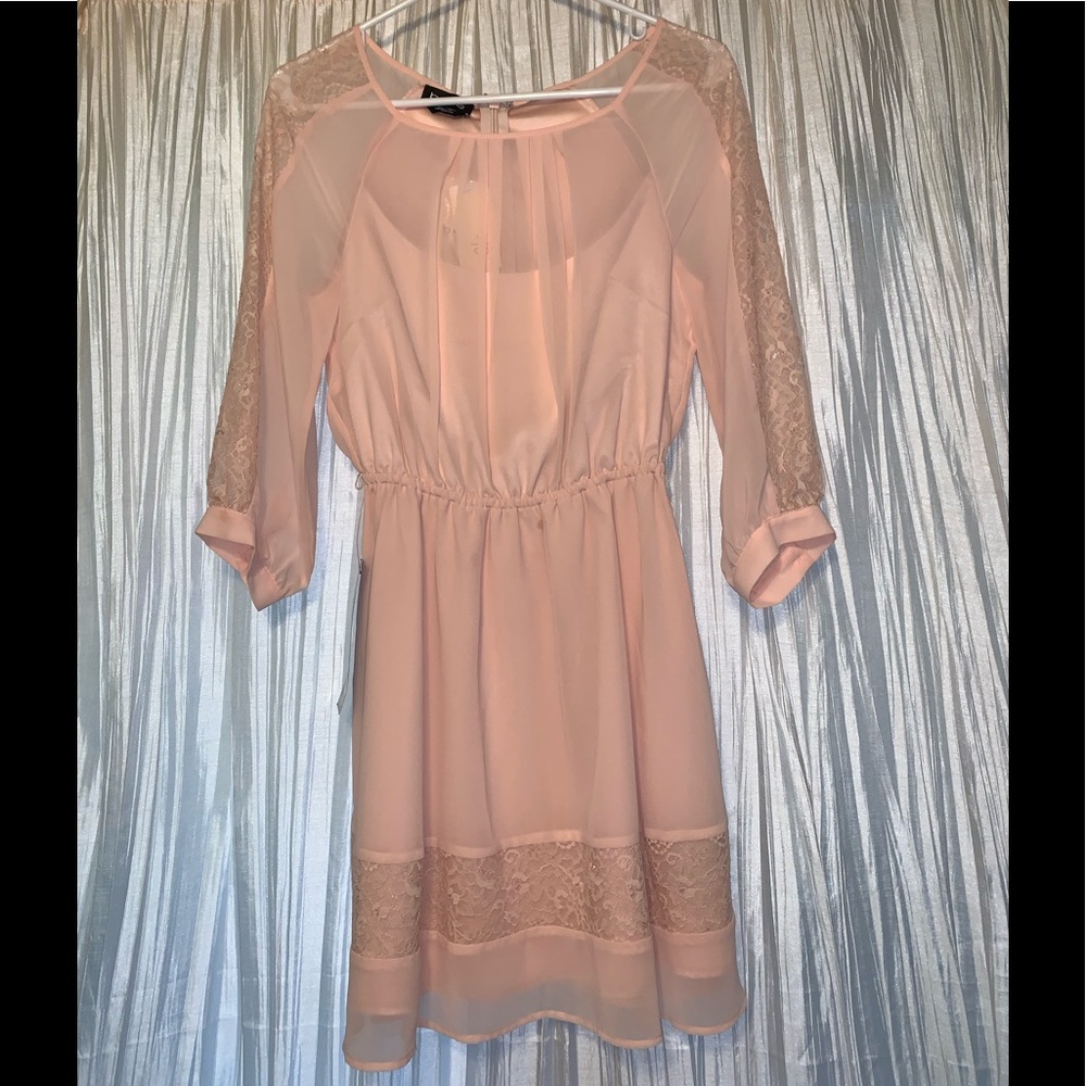 🆕W-Tags Bebe Dress